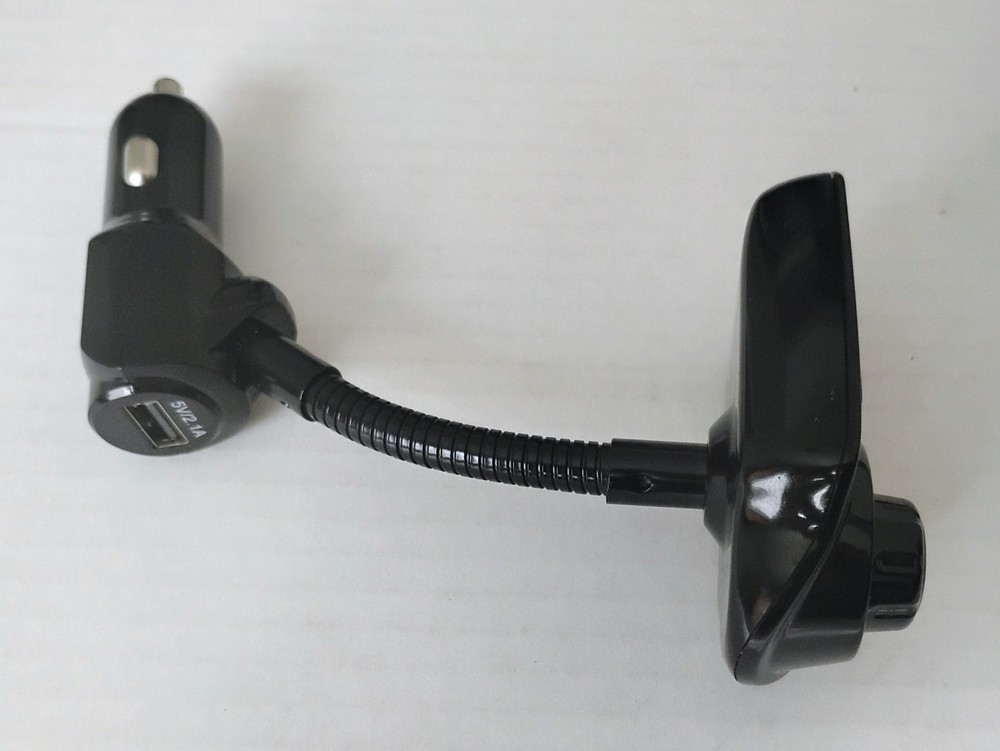 Nulaxy KM18 Wireless In-Car Bluetooth FM Transmitter Adapter LED Display (Black)