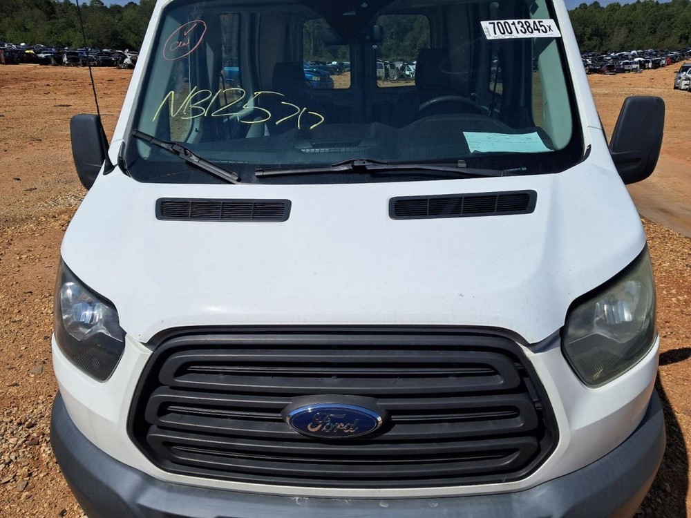 TRANSIT25 2017 Glove Box 4812348