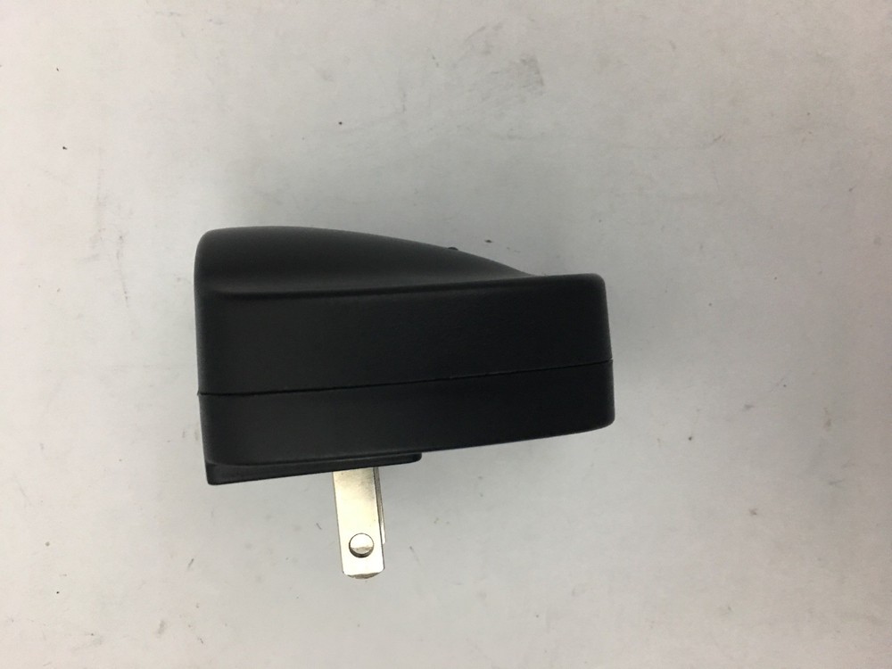 ACCURIAN MP3 VALUE KIT CHARGER