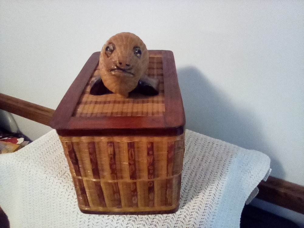Seal Keepsake box. Possibly bamboo 8" x 8" x4.5"