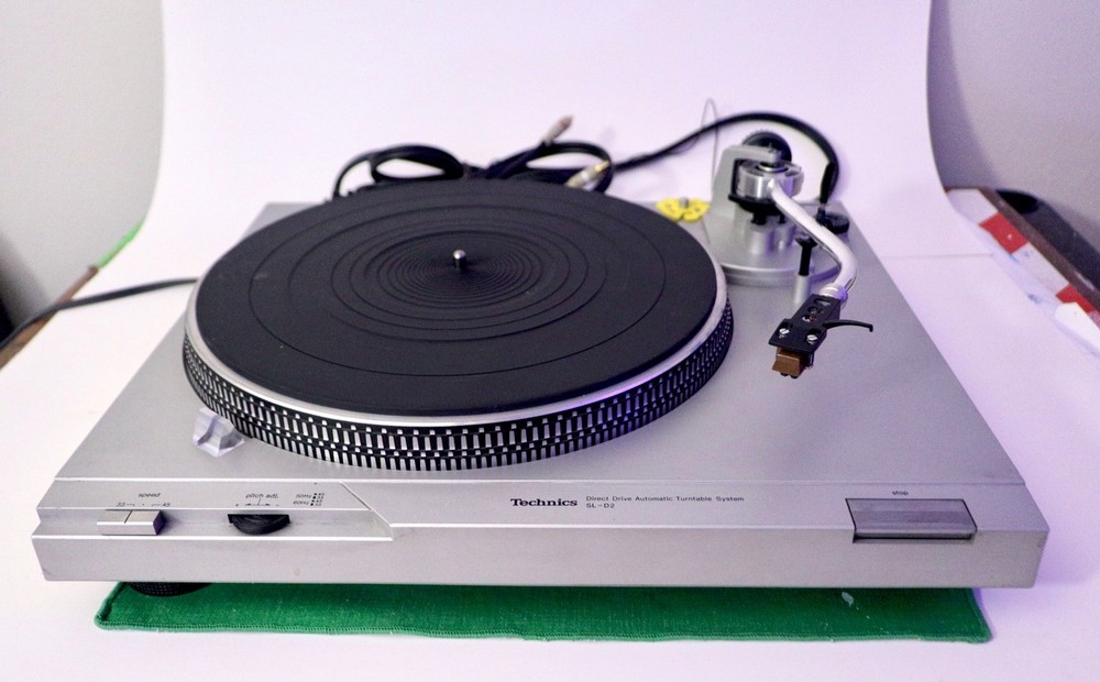 Technics SL-D2 Direct Drive Turntable - Works