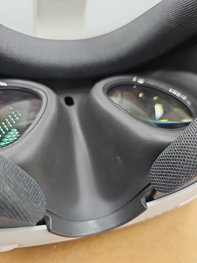 Meta Oculus Quest 3 S3A - 512GB VR Headset with Controllers