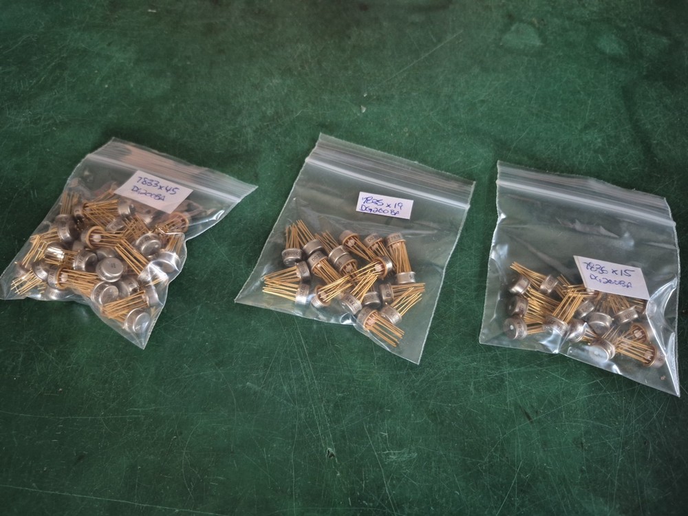 DG200BA CMOS Monolithic Dual SPST Switch Gold CAN 1 Each