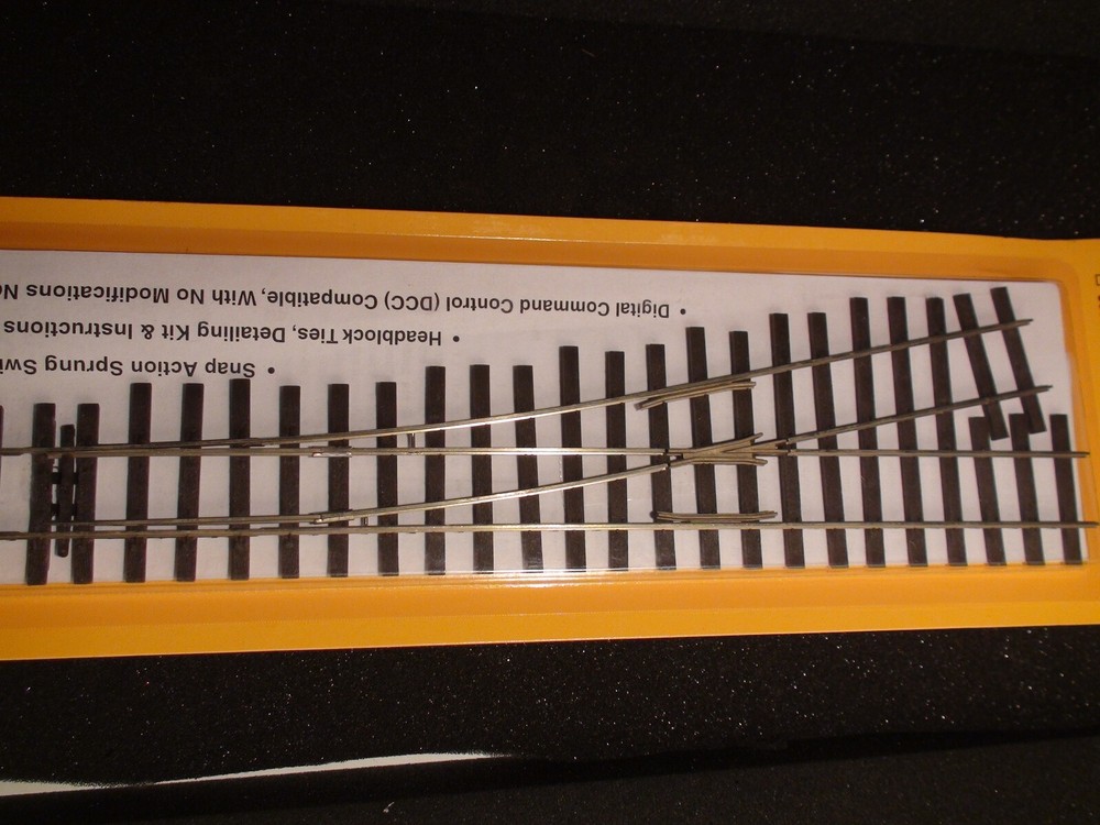 Micro- Engineering #14-403 On30 #5 CODE 83 LH TURNOUT