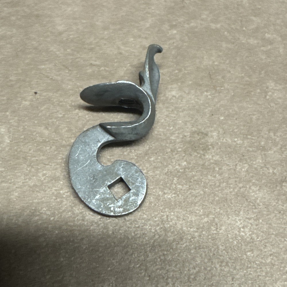 L & R Manton Hammer