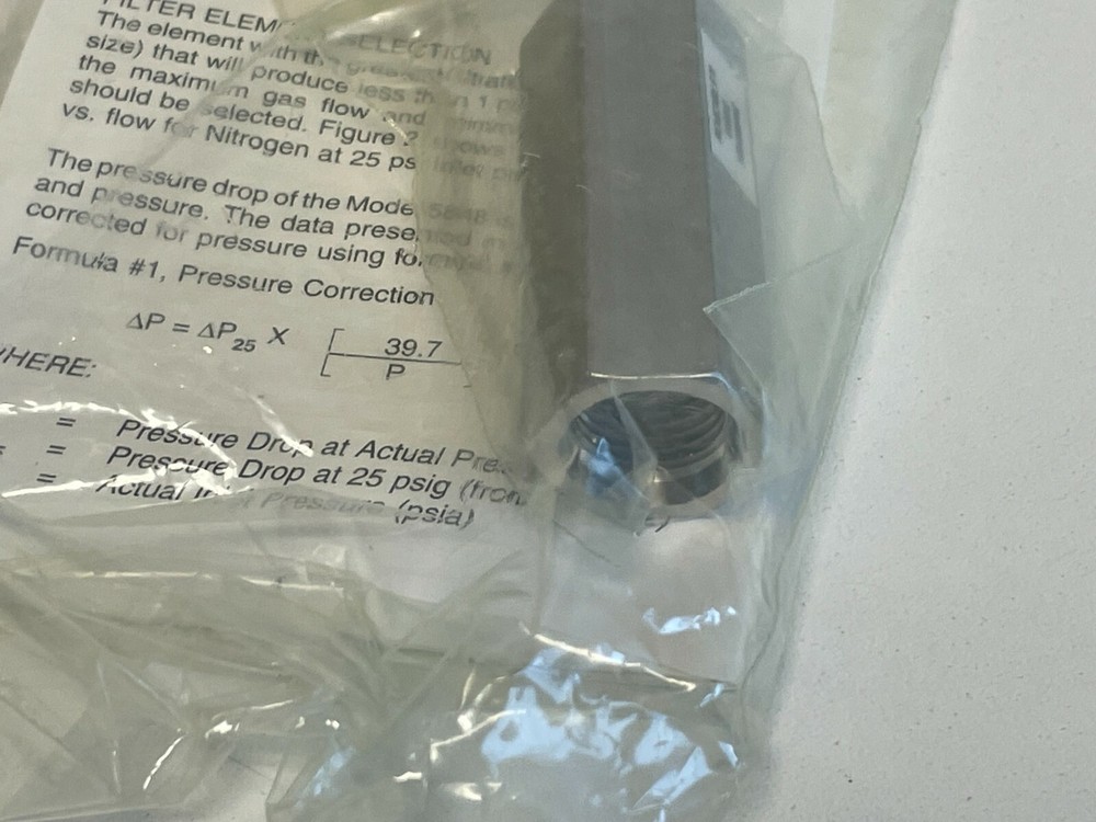LL18: BROOKS INSTRUMENT 5848 Mass Flow Filter