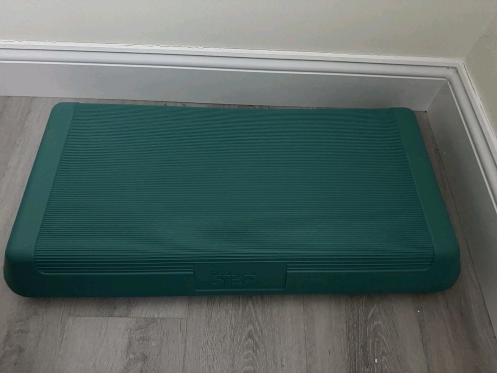 The Step Aerobic Platform w/ 10 Risers