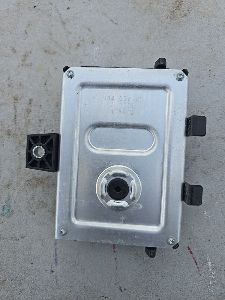 2013-2014 GM FUEL PUMP CONTROL MODULE OEM 22874299