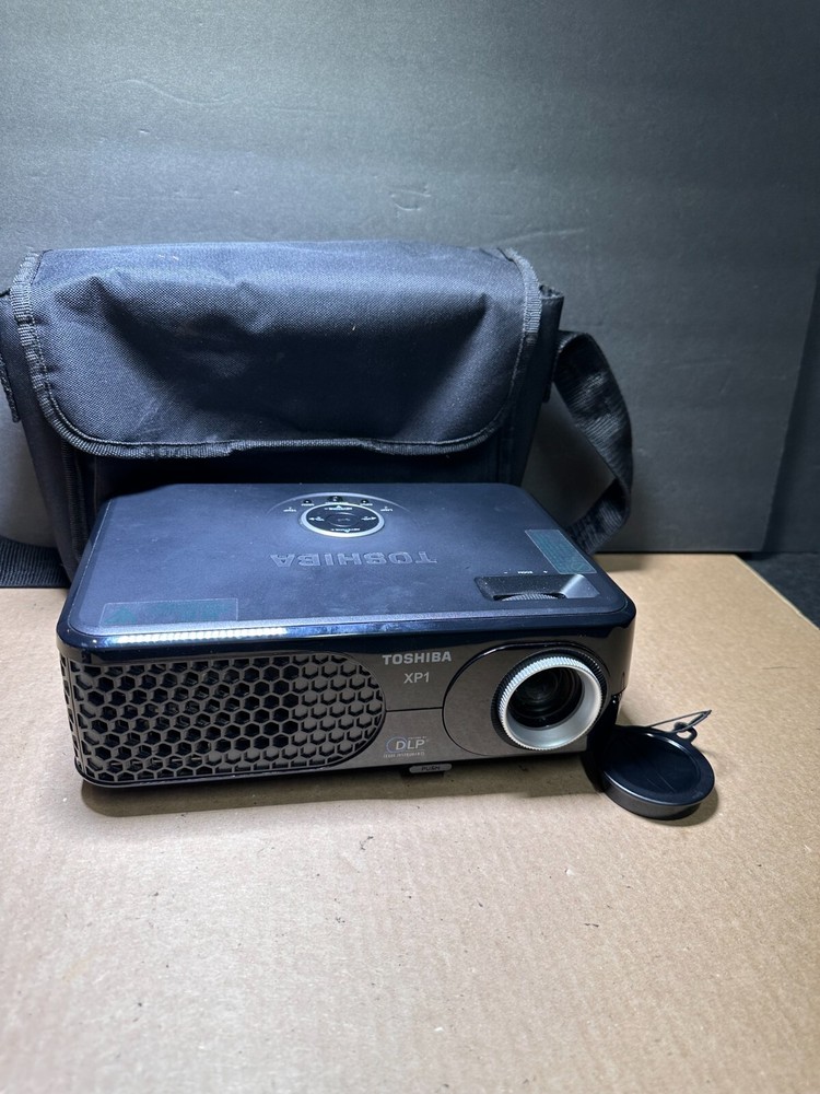 Toshiba Data Projector TDP-XP1 Works Ships Fast!!!