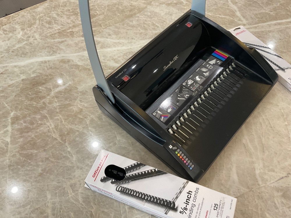 Swingline GBC CombBind C20 Manual Binding Machine