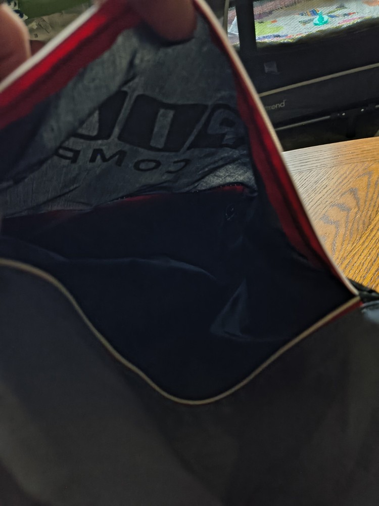 Pilot Company Drawstring Backpack – Black/Red – Light & Durable