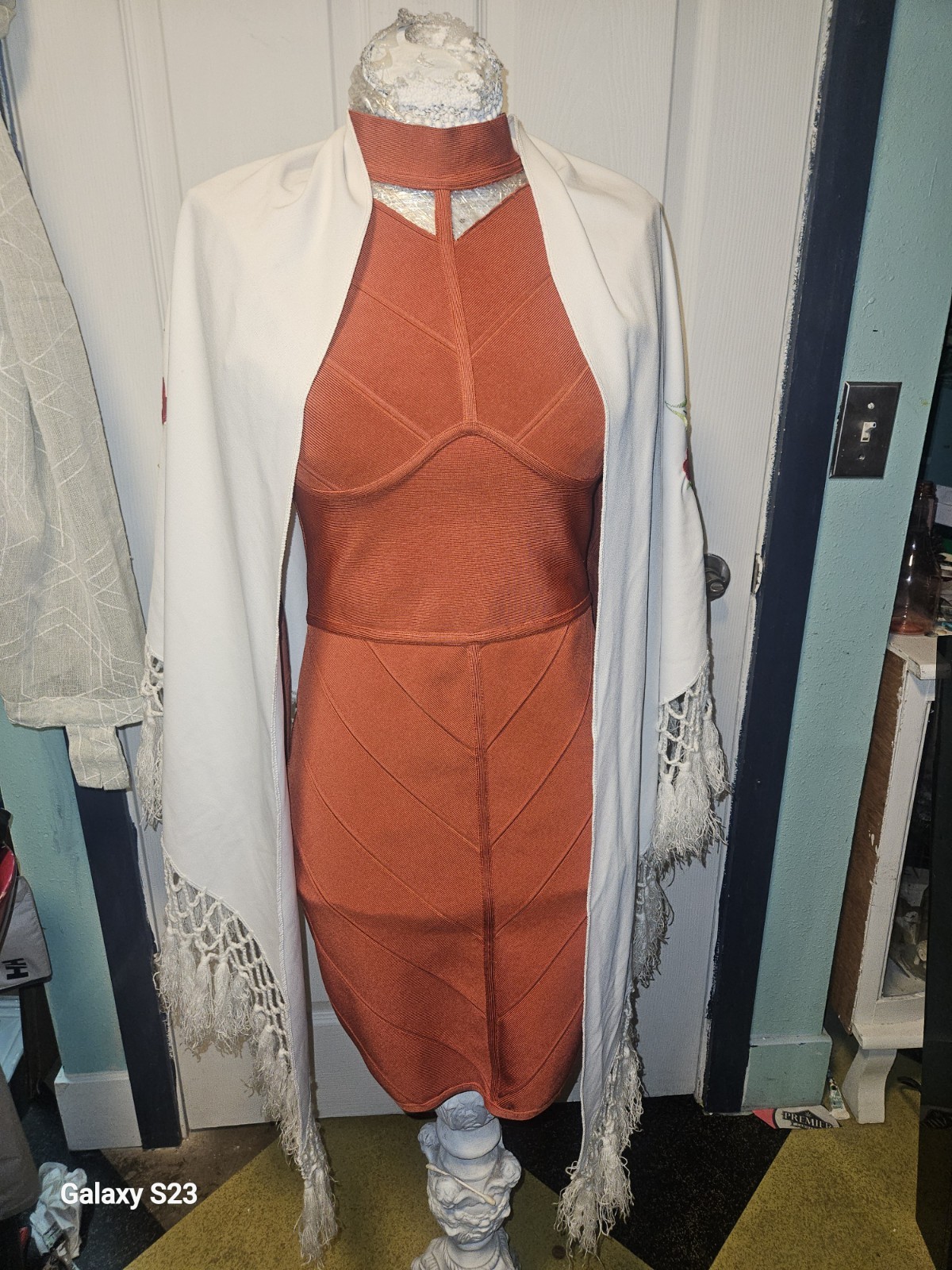 Vintage Artesania Manton De Manila Bordado Embroidered Spanish Shawl