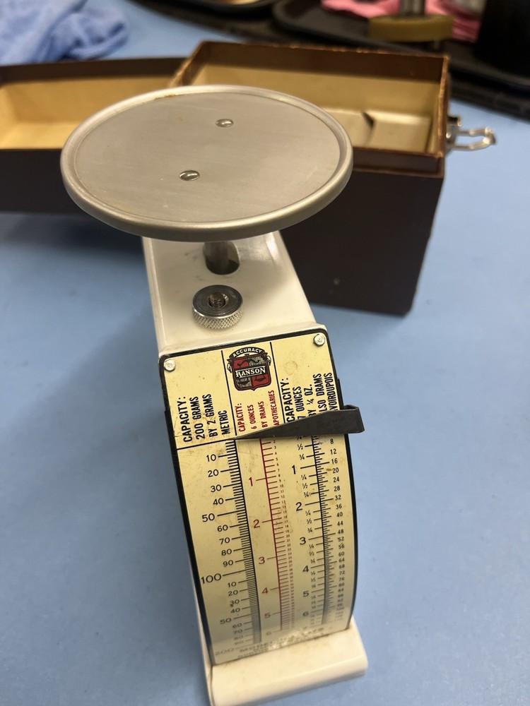 Vintage Hanson scale with case Model 1475