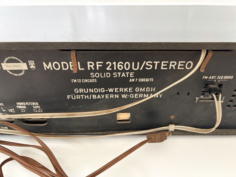 Vintage Grundig Model RF 2160U Solid State Stereo Read Description
