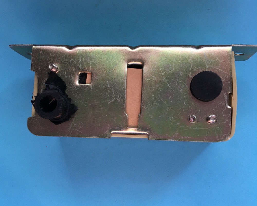 *NOS* T75-UNBRANDED-PUSH BUTTON SWITCH *FREE SHIPPING*