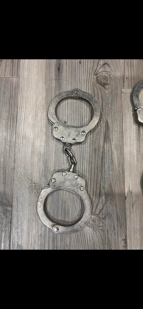 S&W Handcuffs