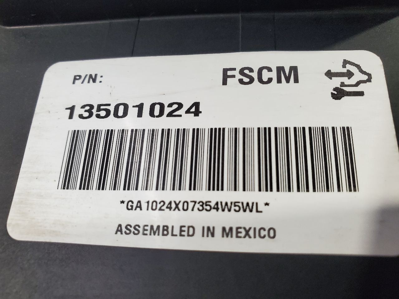 2008 2009 GMC Yukon XL 1500 OEM Fuel Pump Control Module 13501024