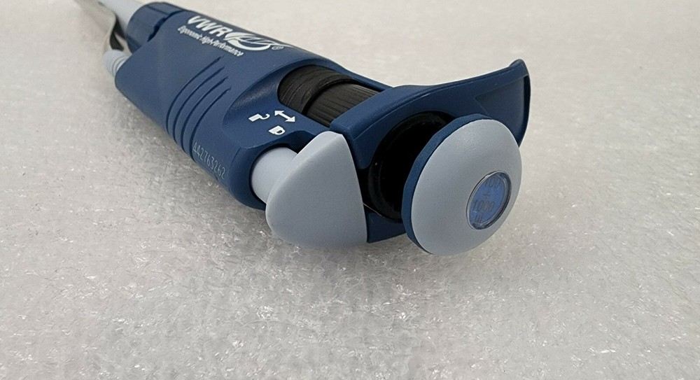 VWR 100-1000uL Single-Channel mechanical, variable volume pipette