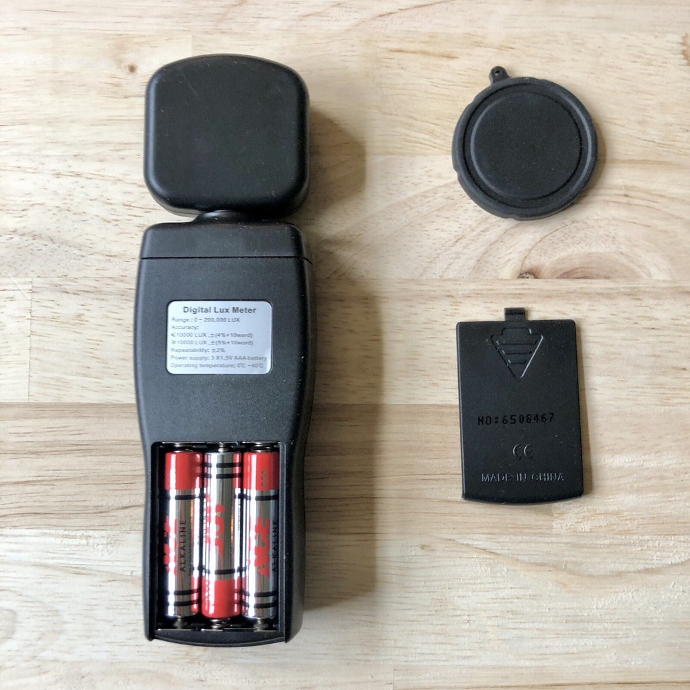 Smart Sensor AS803 LCD Digital Lux Meter Handheld Working