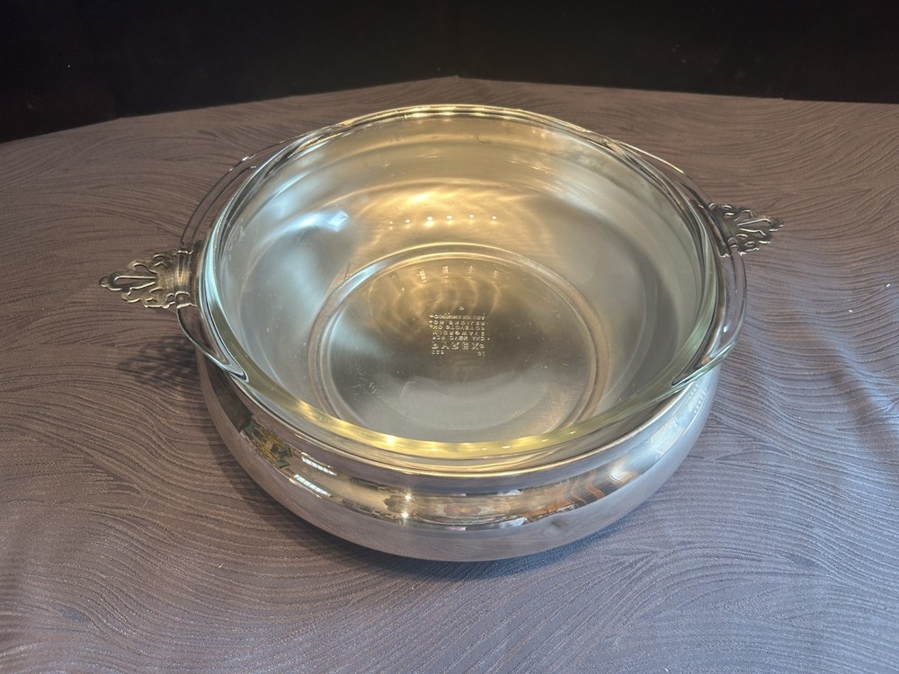 Sheffield Silverplate Casserole Dish w Lid Pyrex Insert 128