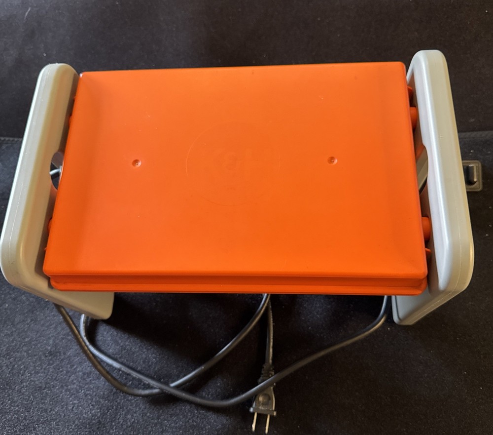 K&H Thermo-Poultry Brooder - Adjustable Height - Pre-owned - Tested - Very Good