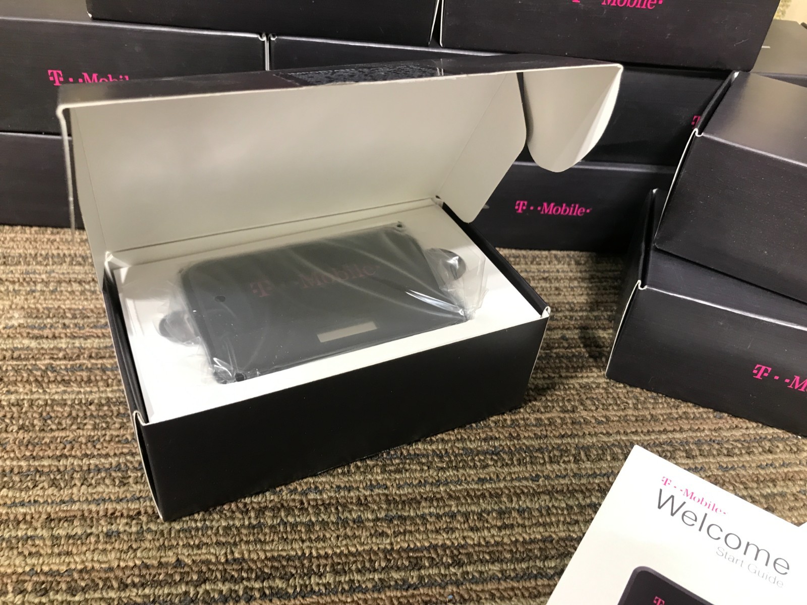 Franklin T9 Mobile Hotspot T-Mobile Wireless Wi-Fi Micro USB Black