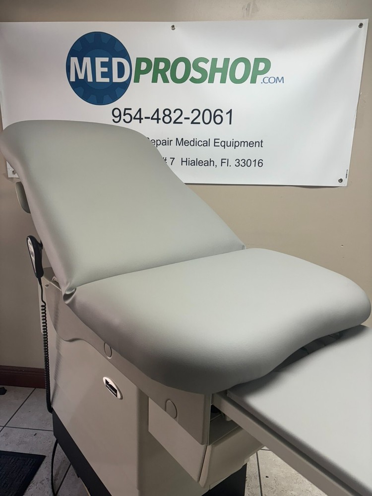 Midmark / Ritter 623 Power Exam Table