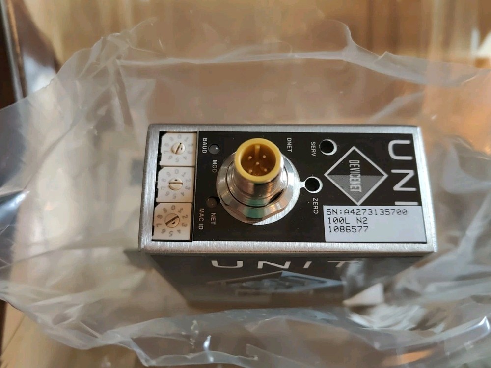 Unit Instruments UFC-3165 MFC Mass Flow Controller, N2, 100 SLM, 3165-100052
