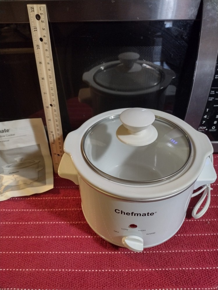 Chefmate 1.5 Quart Slow Cooker Mini White Ceramic 3 Settings