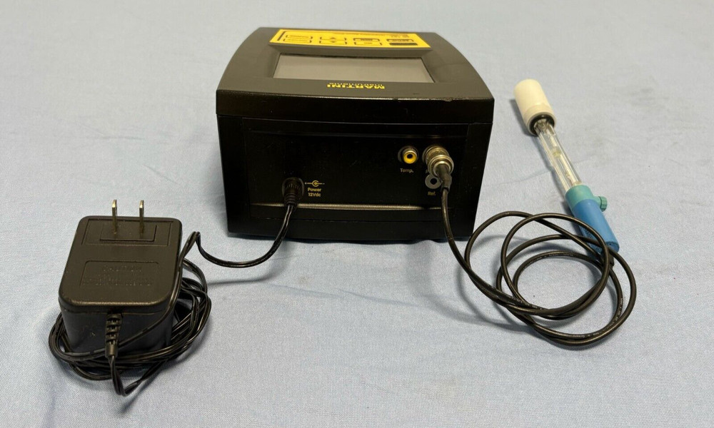 Martini Instruments pH/ORP Temperature Bench Meter Mi 151, Probe MA917 & Adapter