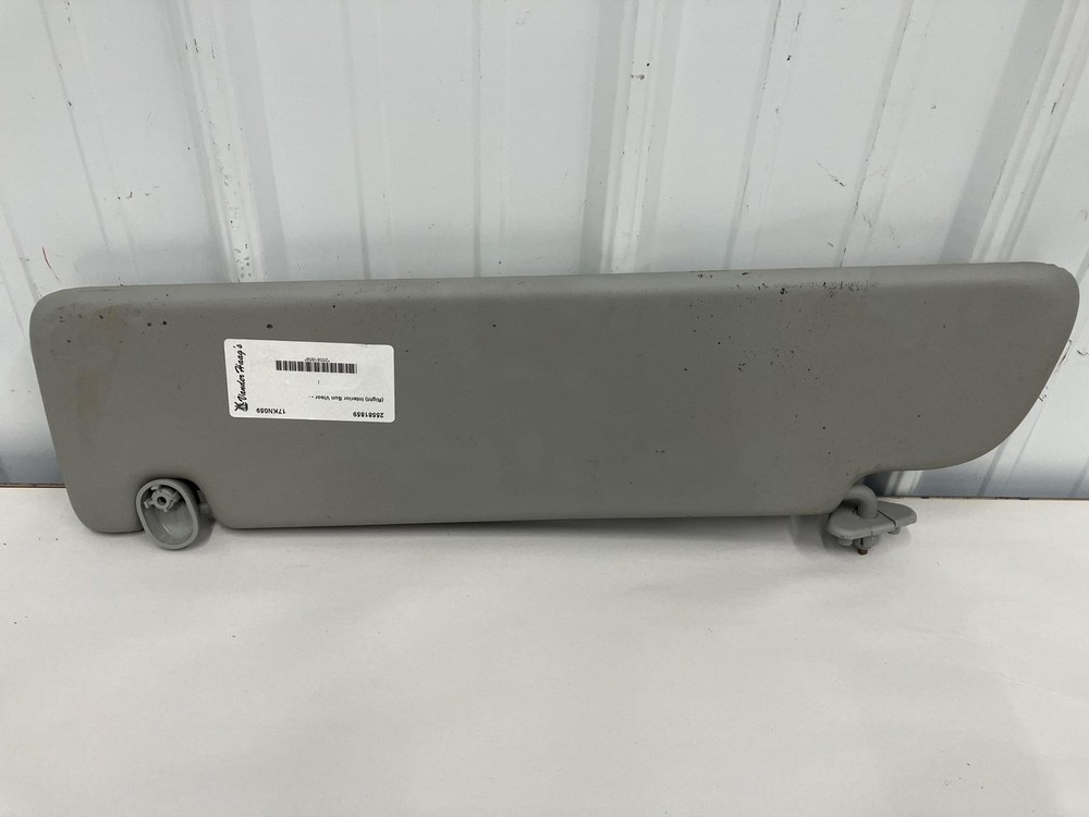 Kenworth T680 Right/Passenger Interior Sun Visor - Used