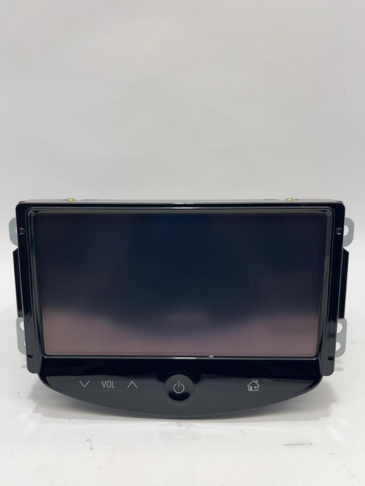2015-2016 Chevrolet Trax Radio Receiver w/Screen W/satellite receiver OEM