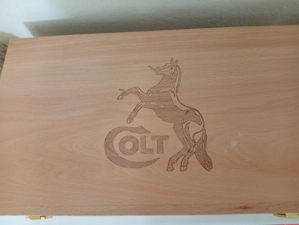 COLT PYTHON 8 INCH BEECH WOOD REVOLVER/PISTOL CASE