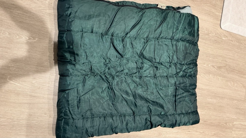Sierra Trails Rectangular Sleeping Bag Green Gray 1-Person