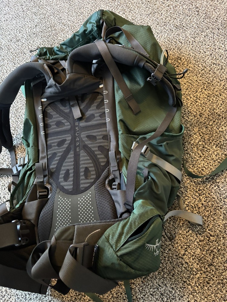 Used Osprey Aether Plus 85 Small/Medium Mountaineering Backpack Green