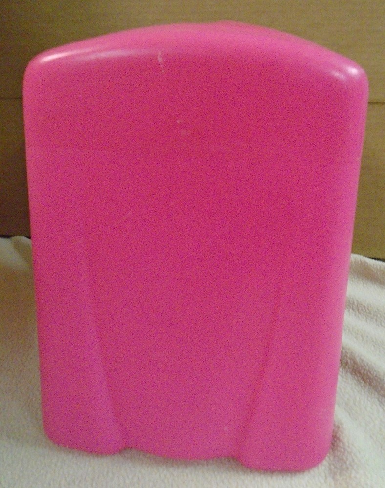 PINK STOOL FOR VANITY (E)