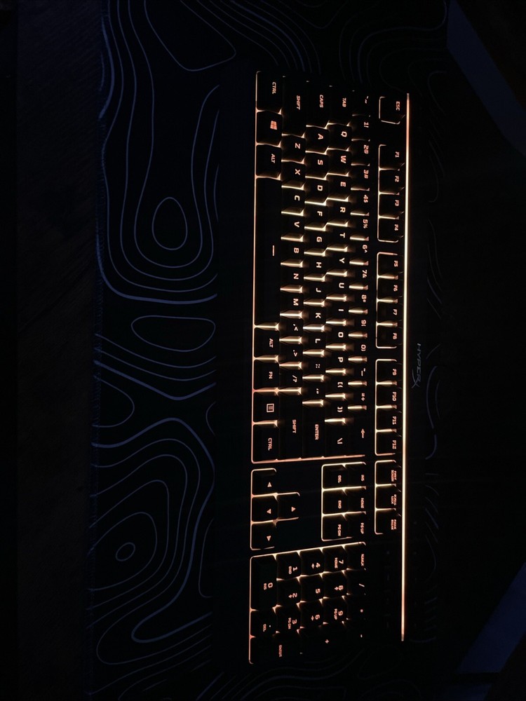 HyperX Solo Cast Mic USB & HyperX Alloy Core Full Sized RBG Gaming Keyboard