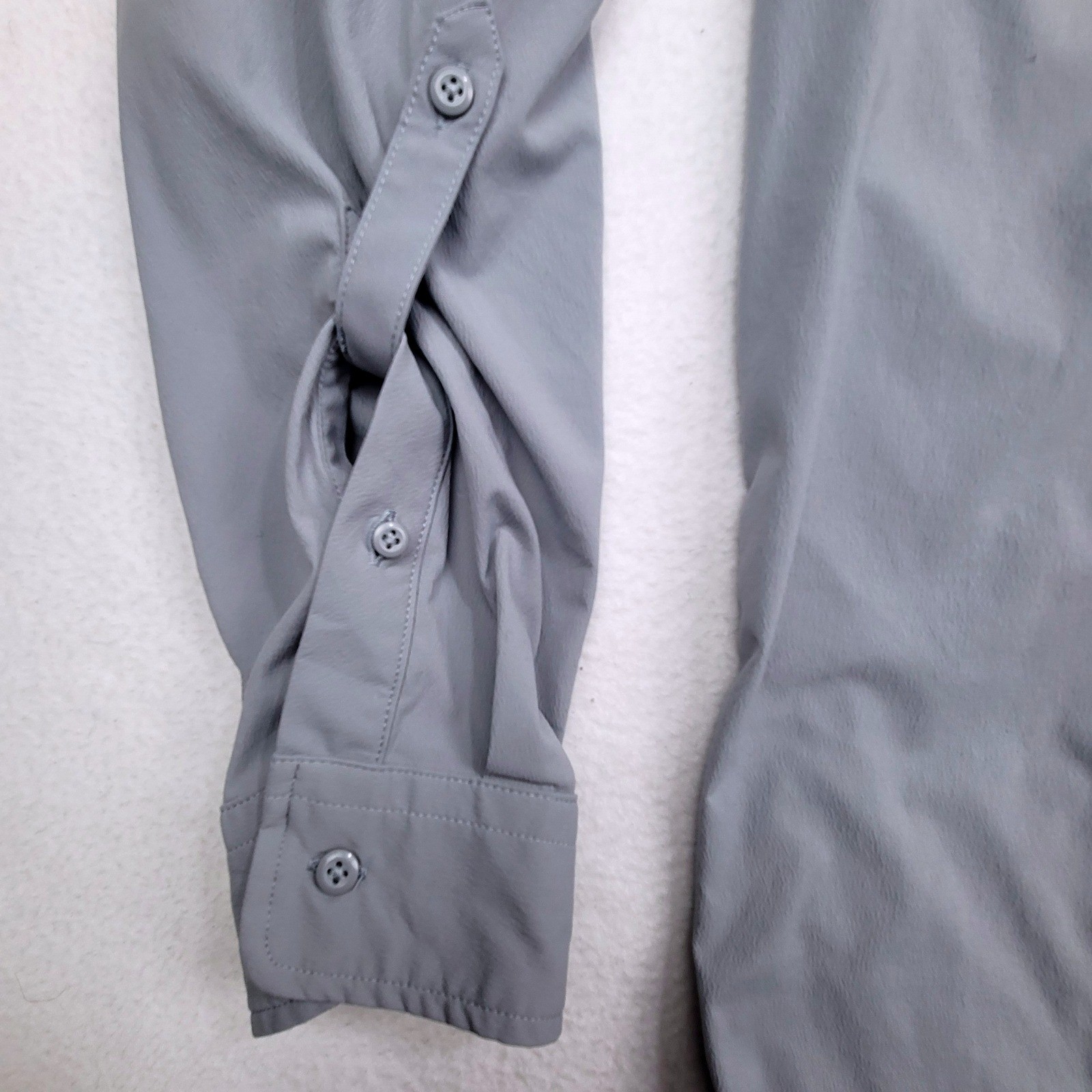 Under Armour Men's Gray HeatGear Long Sleeve Button Up Shirt XL Vented