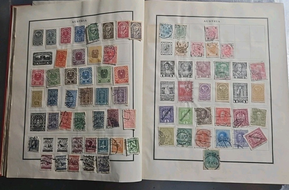 WORLDWIDE-OLD GROSSMAN ILLUSTRATED PREMIER STAMP Used 700 ++ Stamps (SB.#2)