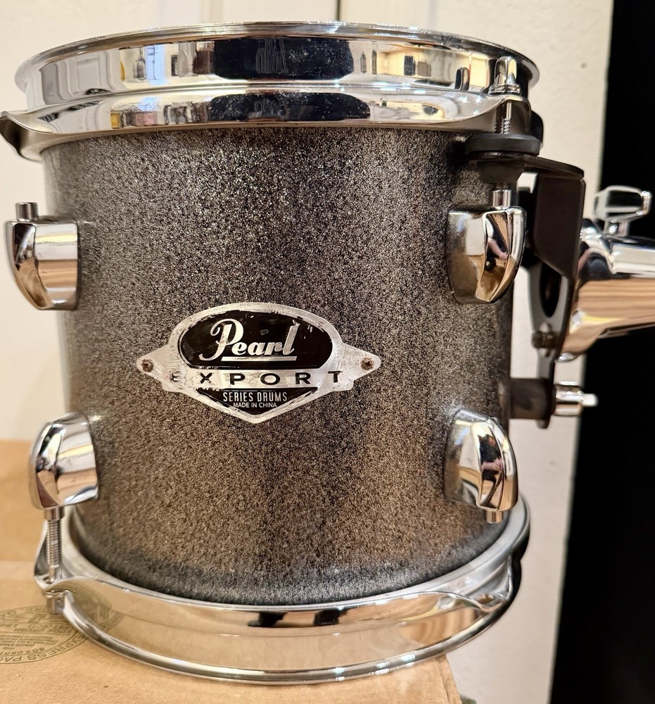 PEARL EXPORT 8 INCH RACK TOM SILVER GOOD CONDITION DRUM *INCLUDES SOFT CASE*