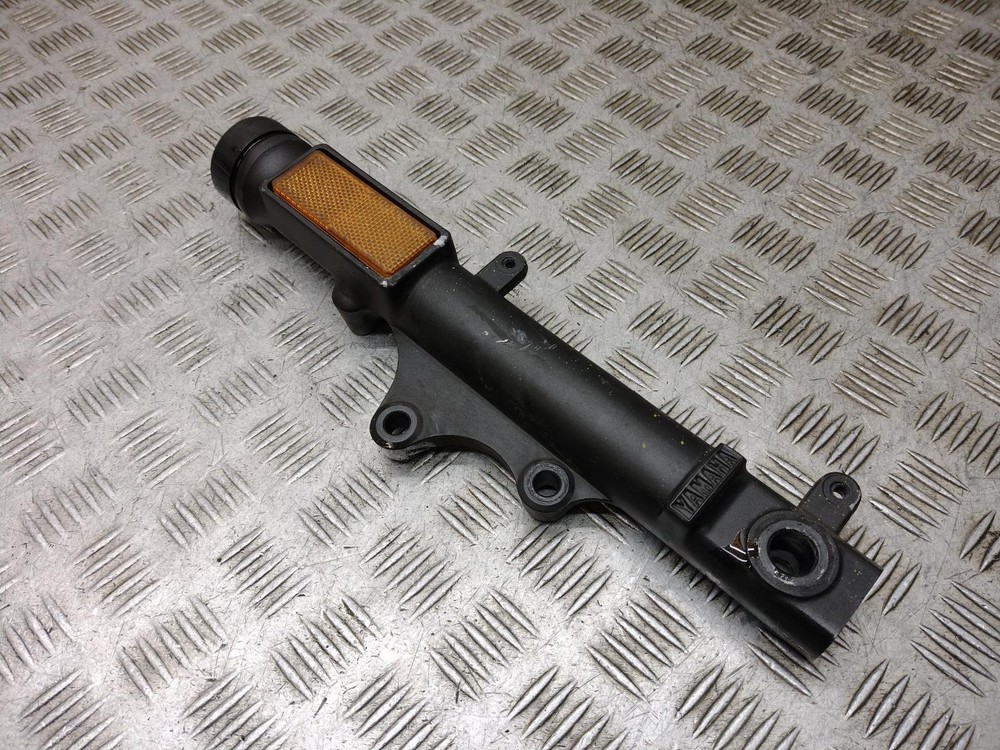 2017 YAMAHA YS 125 x2 Fork Bottoms