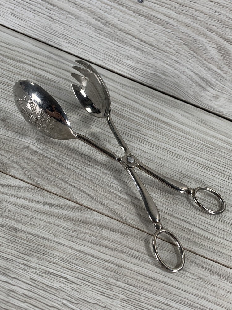 Silverplated Tongs E.P. Zing Server Grapevine Embossed Made in Italy Scissor