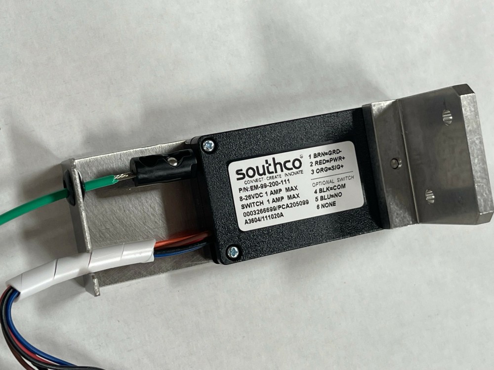 Siemens Southco Switch 8-26VDC Electronic Slide Bolt Latch w/ Cable & Bracket