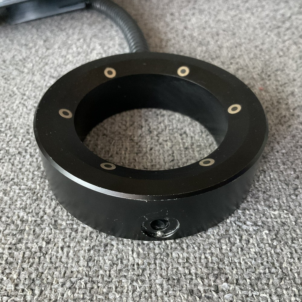 Leica Microsystems Leica L2 Cross Line Halogen Cold Light Source