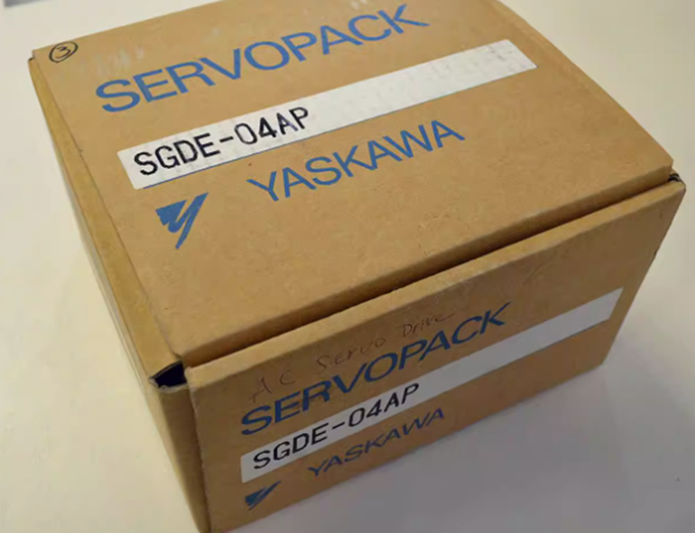 NEW YASKAWA SGDE-04AP Servo Drive