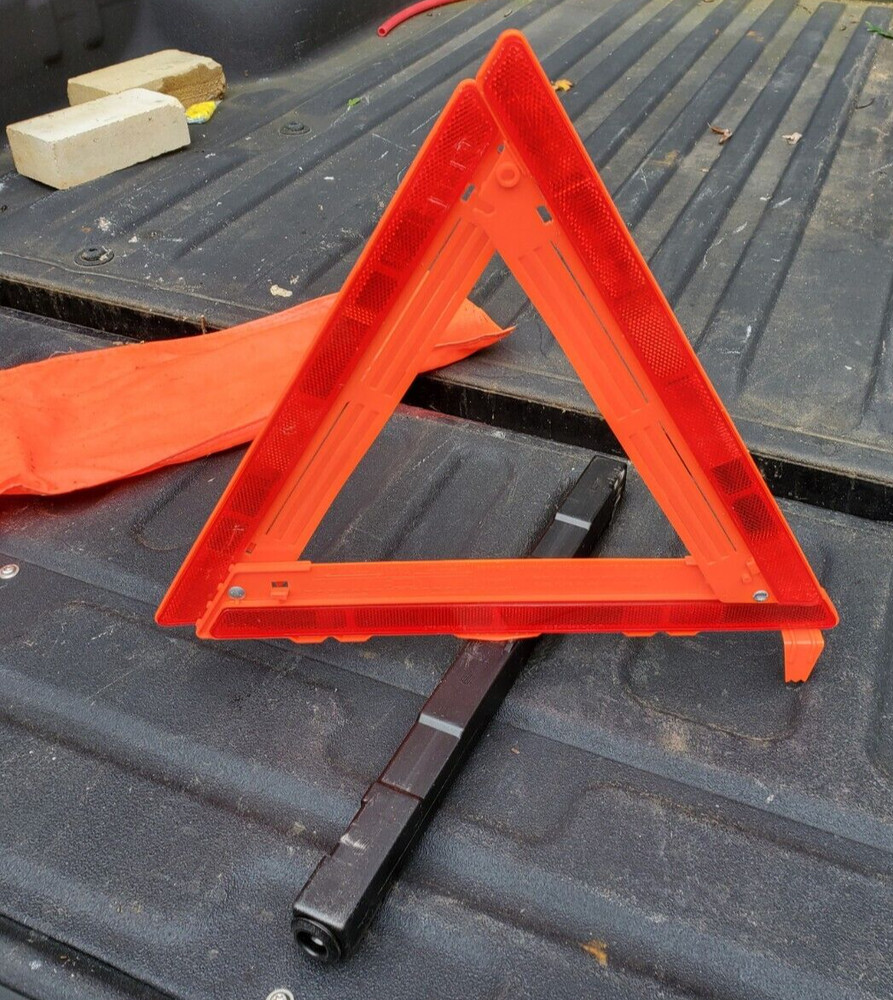 Car Emergency Warning Triangle Reflective Safety Roadside Kit