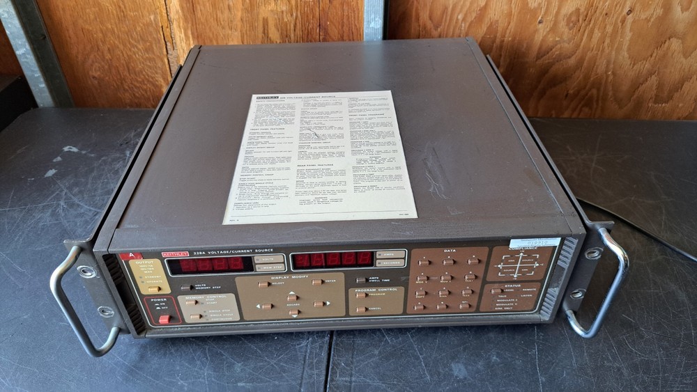 Keithley 228A Voltage / Current Source (SN/404740)