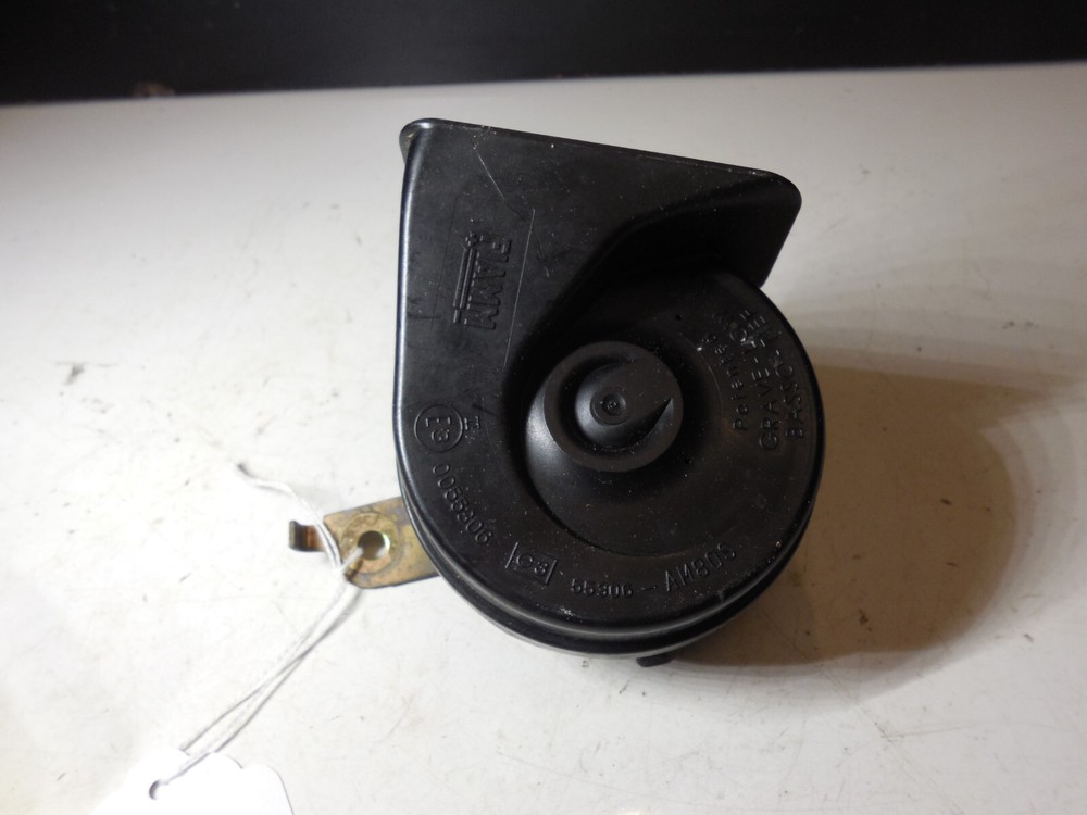 BMW LOW TONE HORN W/ BRACKET E30055306
