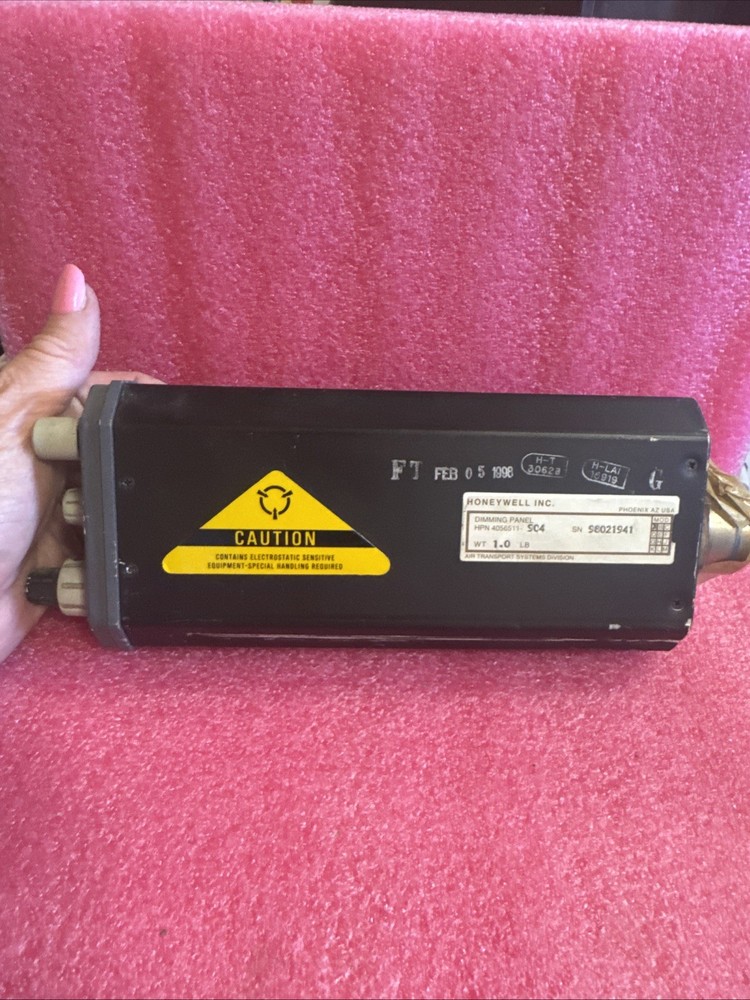 Dimmer Control Panel MD82 Honeywell 4056511-904 *UNTESTED AS IS* bin 12