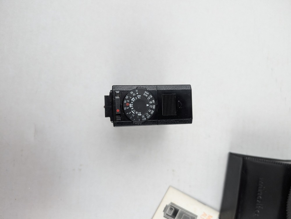 Minolta Auto Electroflash 22 Flash w Case Manual Untested Vintage Camera